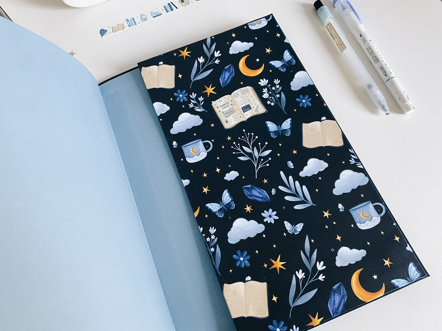 Notebook - Cozy Book Nook A4