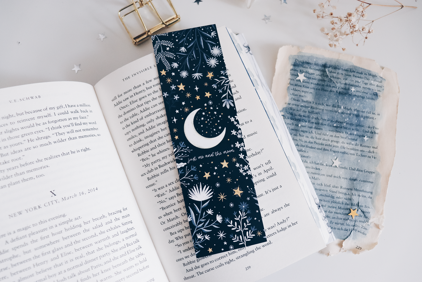 Bookmark - just me and the moon